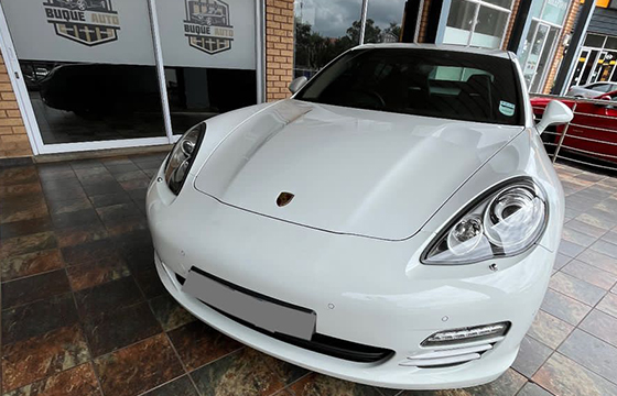 Porsche - Panamera 4S V8